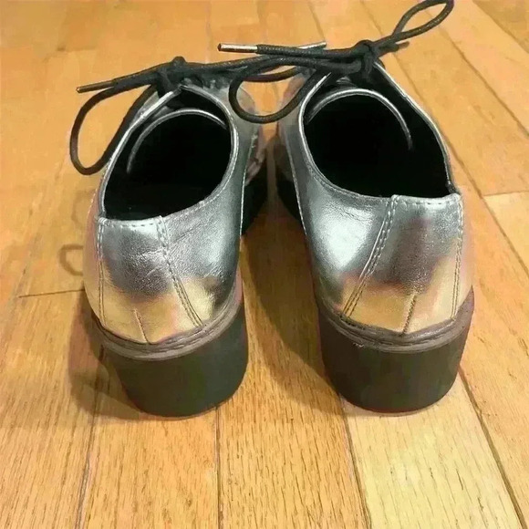 Madden Girl Women's Silver Metallic Platform Oxford Shoes Casual Lace-Up size 6 - Picture 5 of 7